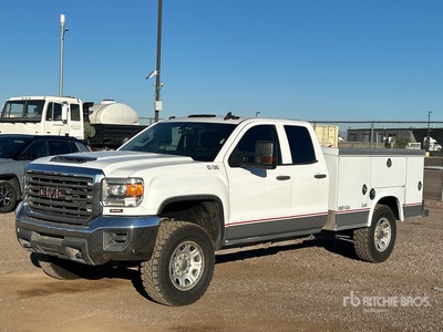 2018 GMC Sierra 3500HD 4x4 Extended Cab Utility Truck