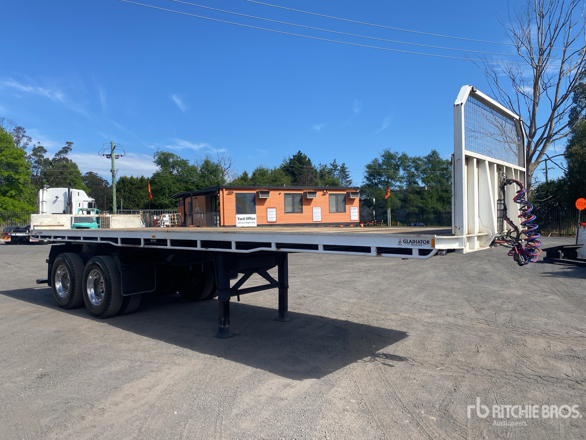 2022 Gladiator 8.6 m Bogie/A Pritsche Anhänger