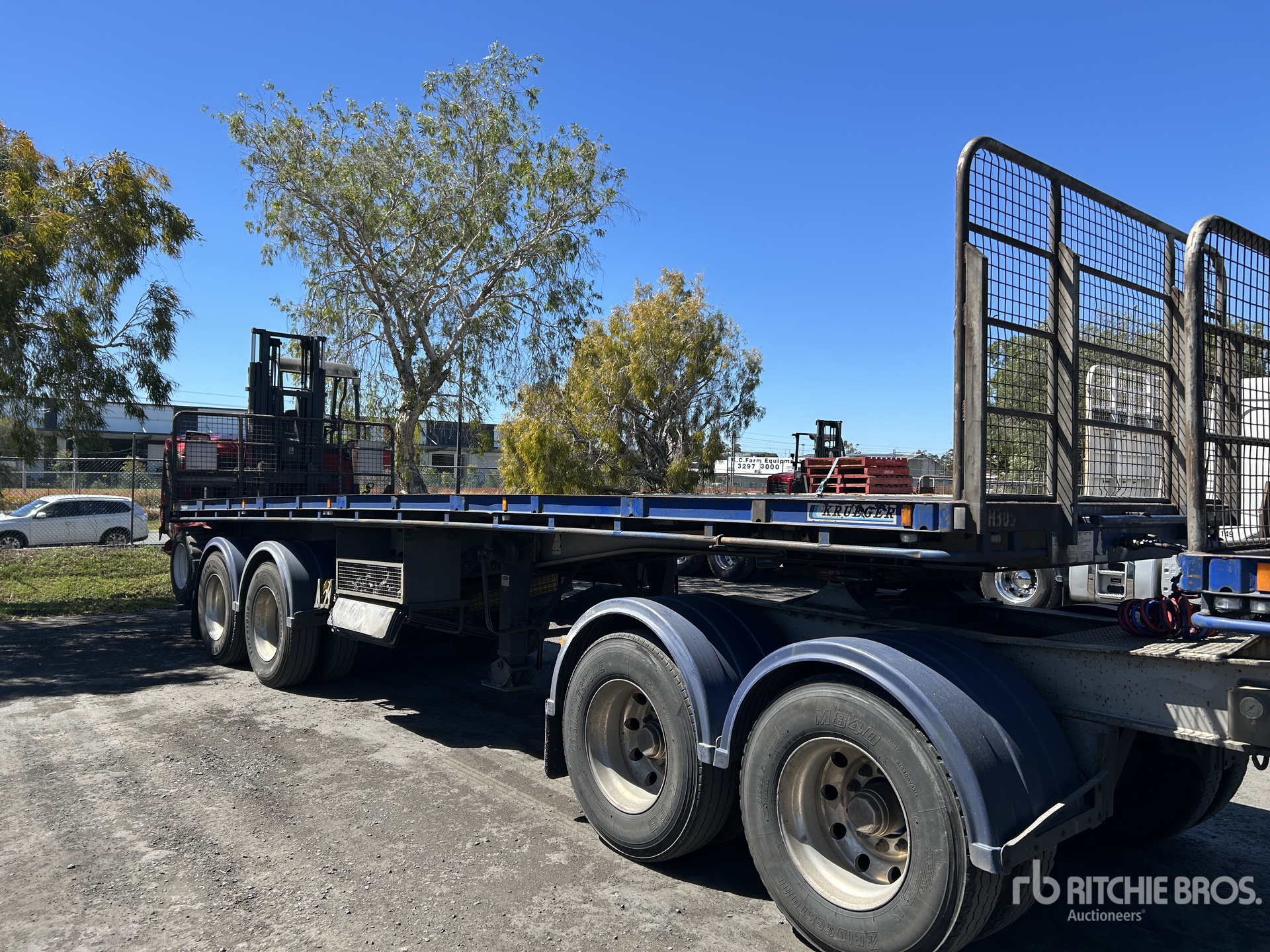2009 Krueger 8.6 m Bogie/A Pritsche Anhänger
