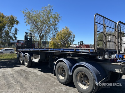 2009 Krueger 8.6 m Bogie/A Pritsche Anhänger