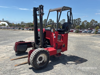 2012 Moffett M5 20.3 3x3 شاحنة مزودة برافعة شوكية