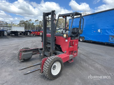 2010 Moffett M5 25.3 3x3 Chariot élévateur sur camion