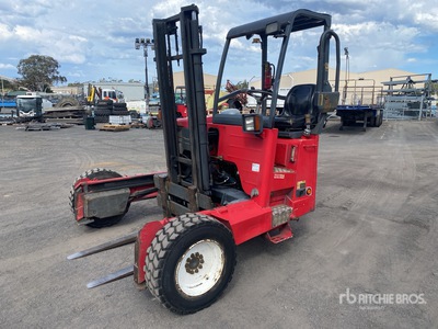 2008 Moffett M5 25.3 2.5 ton 3x3 Truck Mounted Forklift