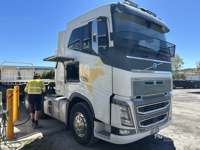2022 Volvo FH16 6x4 Cabeza Tractora Cabina Dormitorio