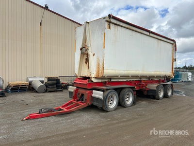 2021 Shephard Trailers Quad Dog Roll-Off Trailer
