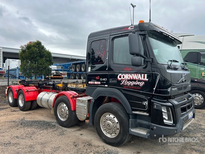 2021 Volvo FMX540 8x4 Twin-Steer Sleeper Hooklift Truck