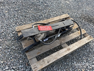 2025 GIYI GY-J3T CAT Hydraulic Excavator Thumb (Unused)