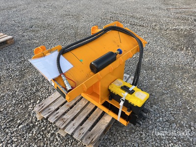 2025 GIYI AD680 Skid Steer Post Driver (Unused)