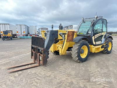 2015 New Holland LM1445 Teleskoplader