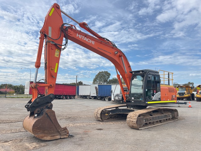 2018 Hitachi ZX260LC-5B Tracked Excavator 2018 Hitachi ZX260LC-5B Tracked Excavator
