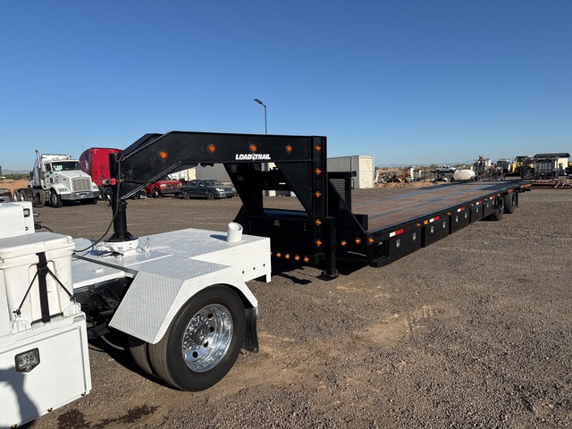2016 Load Trail Low-Pro 44 ft T/A Gooseneck Hydraulic Tail Trailer