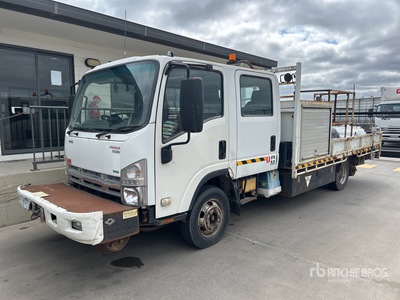 2011 Isuzu NPR Hi-Rail Camion de service