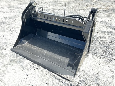 2025 GIYI GY-XKH39 1000 mm Multi-Purpose Mini Skid Steer Bucket (Unused)