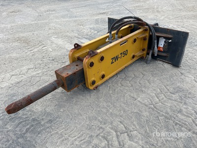 ZW-750 Q/C Hydraulic Breaker