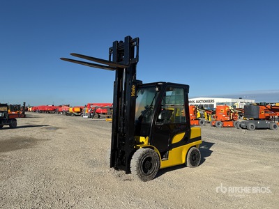 2011 Yale 3300 kg Forklift