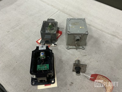 (4) PGT-SW-60-G2 Pressure Transmitters