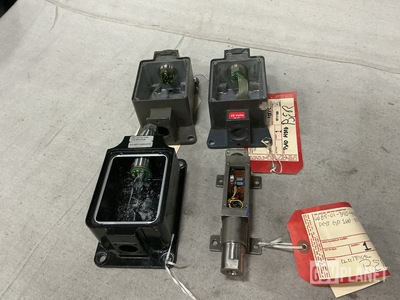 (4) K-N00104-99-D-C809/5005 Pressure Transmitters