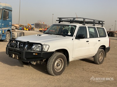 2013 Nissan Patrol GL 4x4 Vehiculo todoterreno