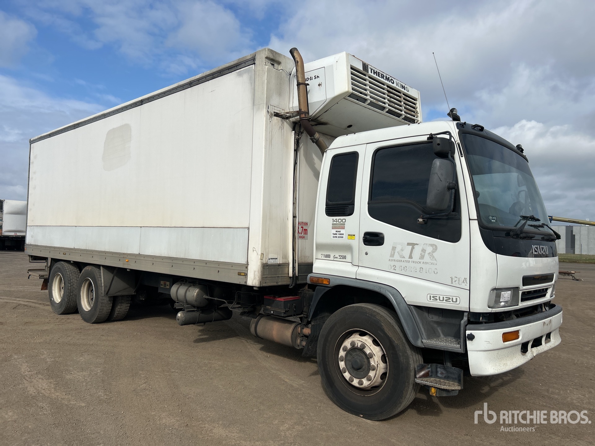 2006 Isuzu FVM1400 6x4 Refrigerated Truck
