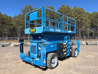 2015 Genie GS-5390 4x4 Diesel Scissor Lift