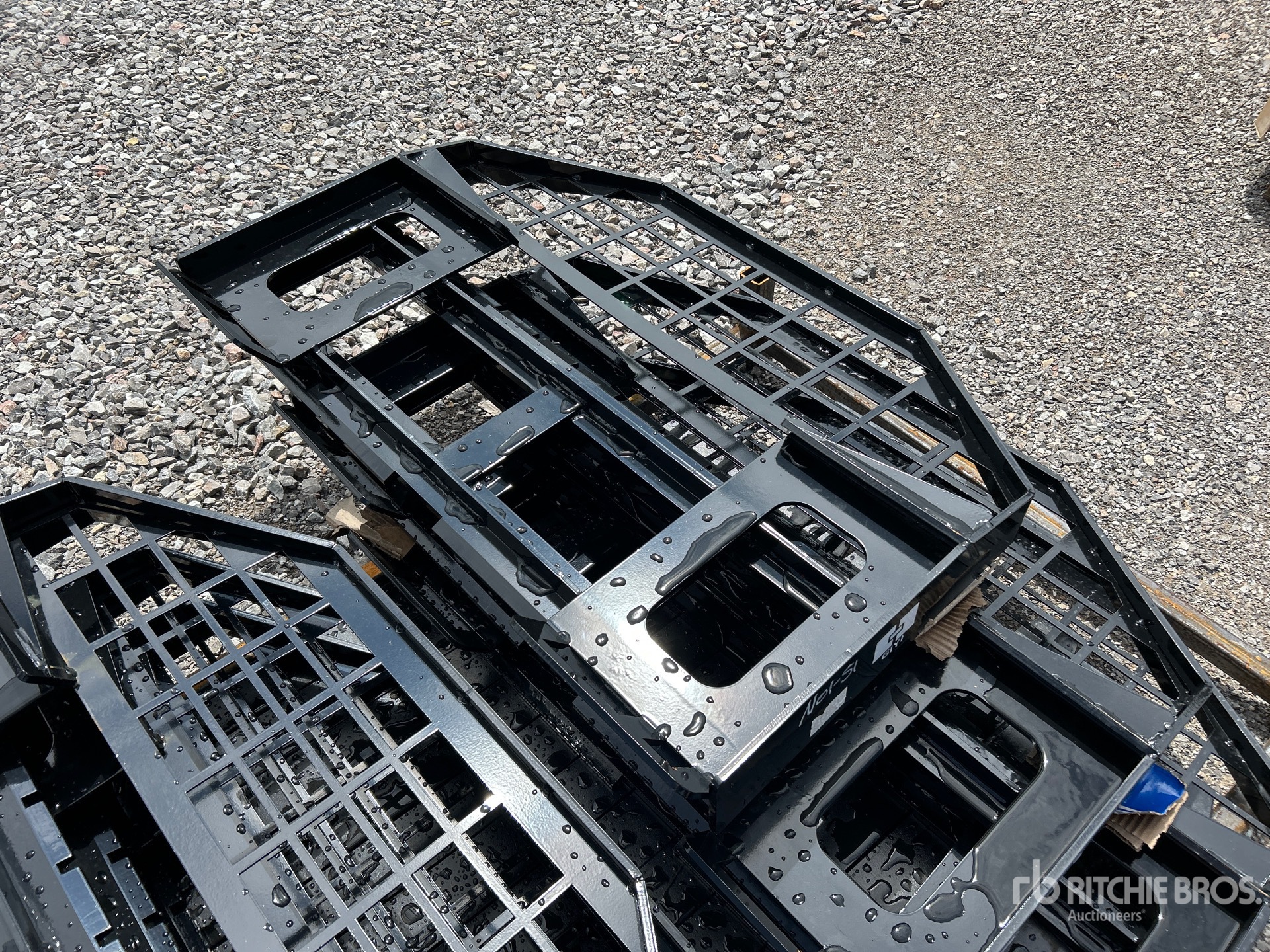 2025 GIYI GY-DHC 48 in Skid Steer Forks (Unused)