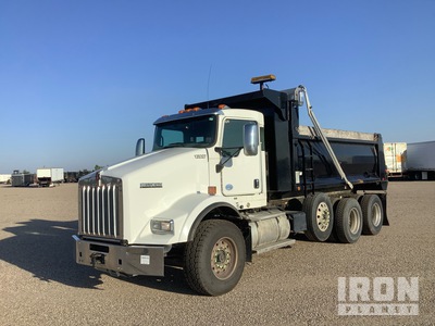 2014 Kenworth T800 8x4 Tri/A Camión dumper