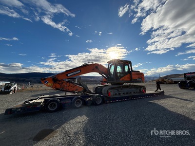 2021 Doosan 225LC Tracked Excavator
