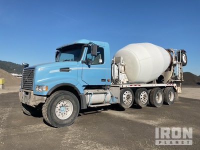 2007 Volvo VHD104F 12x4 Mixer Truck