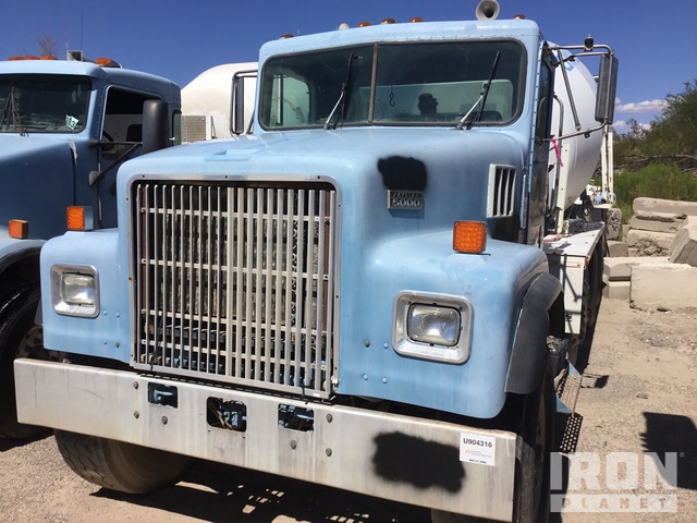 CAMIóN REVOLVEDOR 1999 INTERNATIONAL MCNEILUS 11 CYD