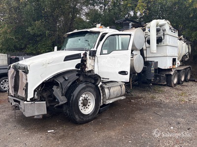 Guzzler Guzzcavator on 2016 Kenworth T880 Vacuum Excavator Truck (Inoperable)