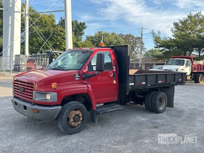 2003 Chevrolet C5500 4x2 Camion à Plateau
