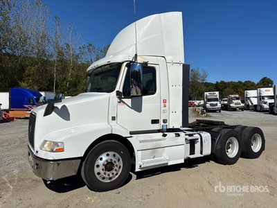 2015 Volvo VNM 6x2 トラックトラクター（T/A）