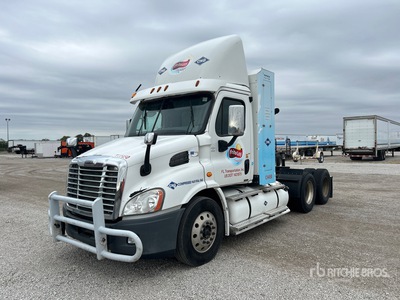 2015 Freightliner Cascadia 113 CNG 6x4 T/A Day Cab Truck Tractor (Inoperable)