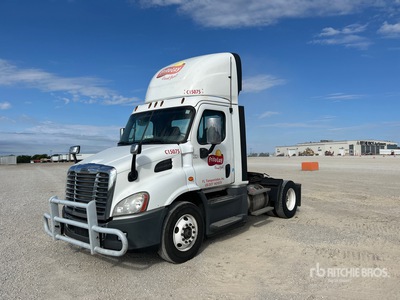 2017 Freightliner Cascadia 113 4x2 S/A Day Cab Truck Tractor