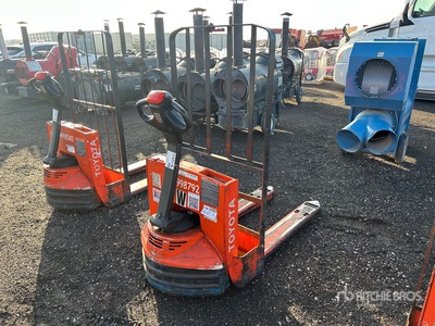 2010 Toyota 7HBW23 4500 lb Electric Transpalette