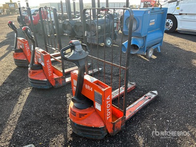 2010 Toyota 7HBW23 4500 lb Electric Transpalette