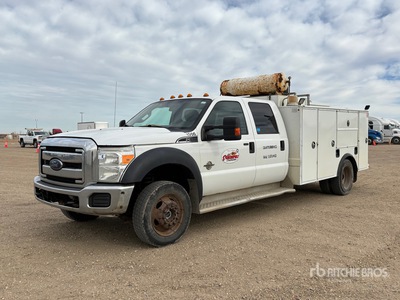 2015 Ford F-550 XLT 4x4 Crew Cab Utility Truck