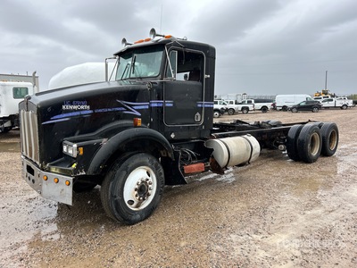 1987 Kenworth T800 6x4 Cab and Chassis (Inoperable)