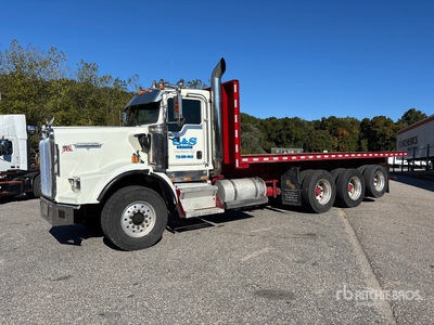 2004 Kenworth T800 8x4 شاحنة مسطحة