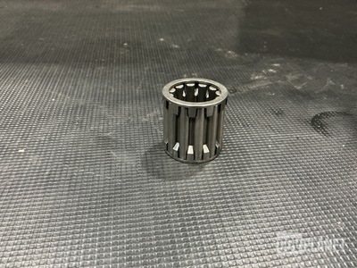 (61) Aviarms Support 23014218 Bearing Retainer & Rollers