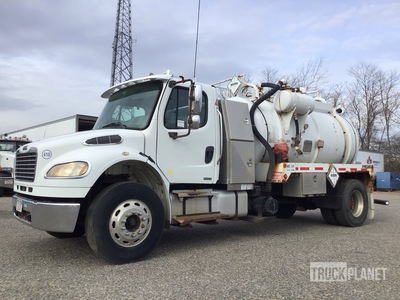 Fruitland on 2008 Freightliner M2 106 4x2 Vacuum Tanker Truck