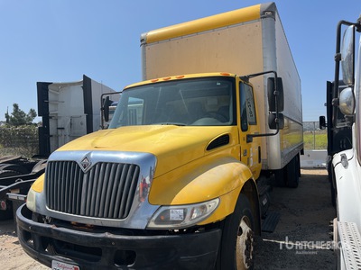 2005 International 4300 4x2 Van Truck