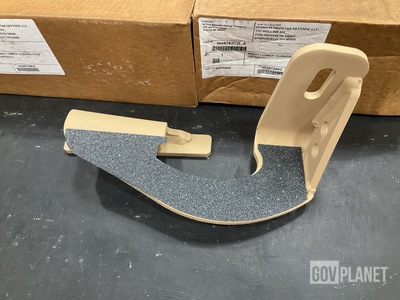 (21) Navistar Defense 3688782C2L-A Step Assemblies