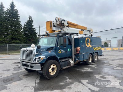 Posi-Plus 400-46-R 46 ft on 2009 International 7400 SBA 6x4 Extended Cab Bucket Truck