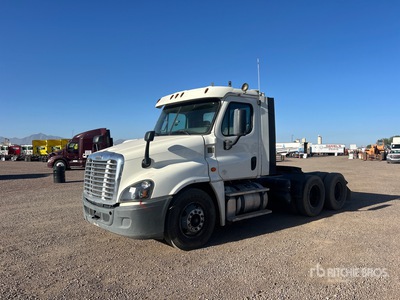 2015 Freightliner Cascadia 125 6x4 Cabeza Tractora Cabina Corta