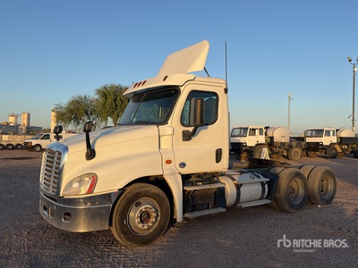 2014 Freightliner Cascadia 125 6x4 Cabeza Tractora Cabina Corta