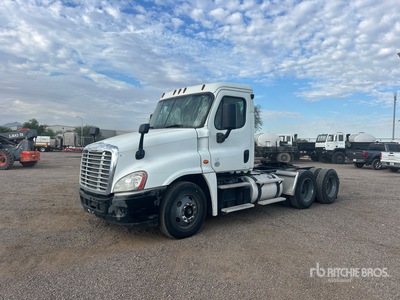 2016 Freightliner Cascadia 125 6x4 T/A Day Cab Truck Tractor
