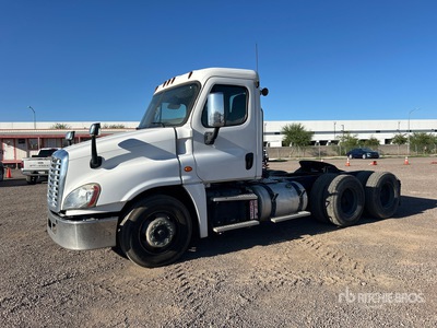 2018 Freightliner Cascadia 125 6x4 T/A Day Cab Truck Tractor