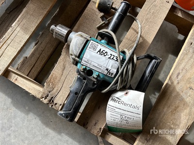 2012 Makita 6013BR 1/2 in Electric Drill