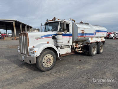 1979 Kenworth W900 4000 gal 6x4 Water Truck